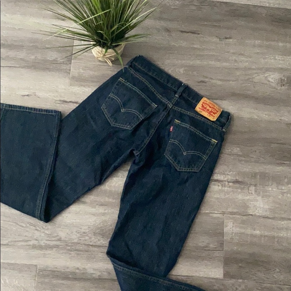 Levi’s - Picture 2 of 2